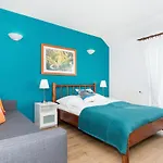 Olecki House Bed & Breakfast 3*