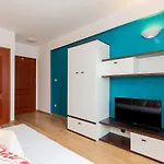 Bed & Breakfast Olecki House 3*