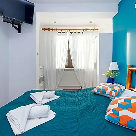 Olecki House 3*