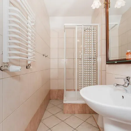 Olecki House Дзвижино